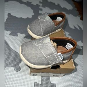 Classic
Frost Grey
Chambray/Pu